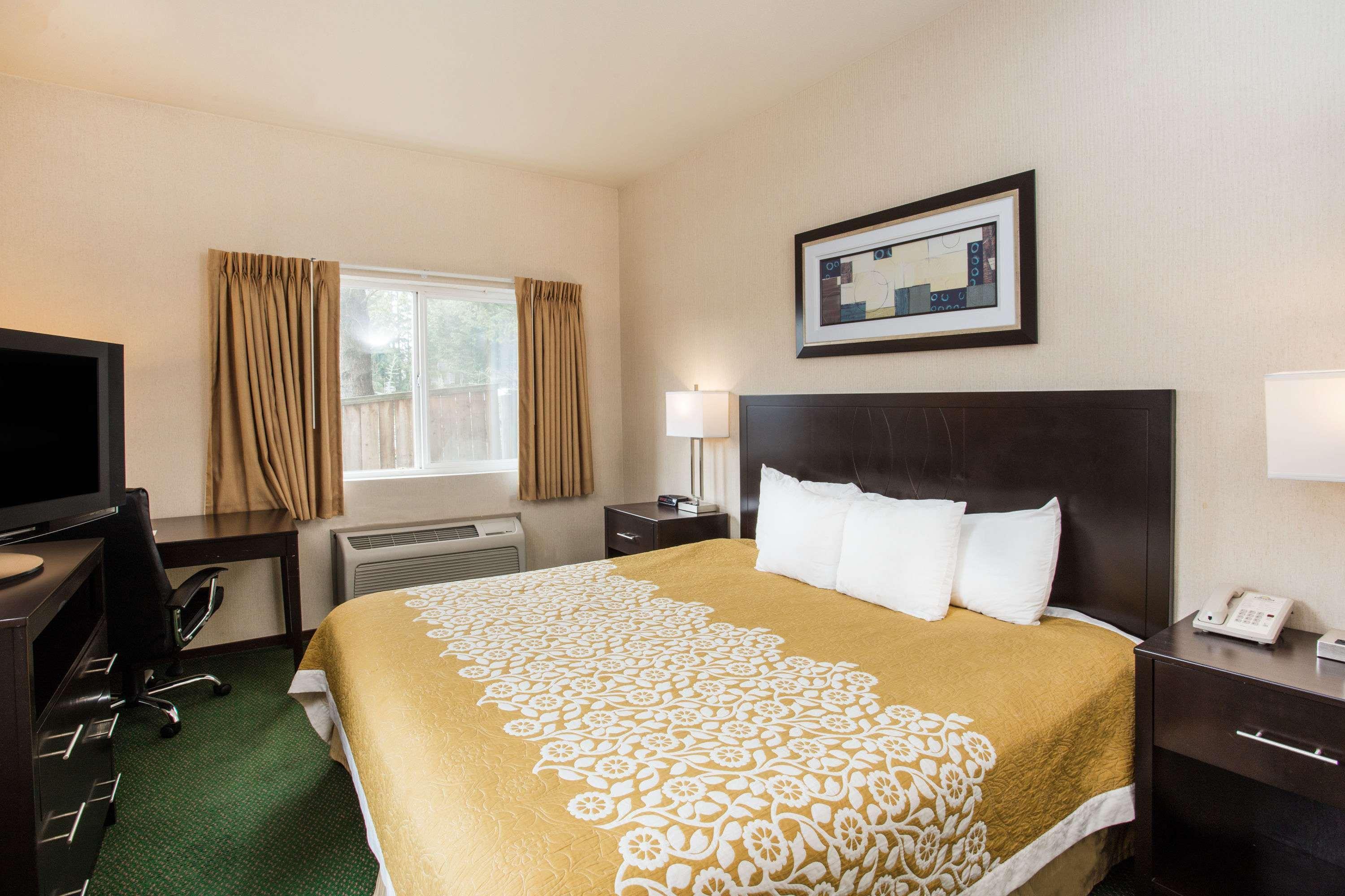 Days Inn By Wyndham Seattle Aurora Shoreline Exterior foto